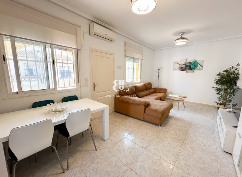 Resale - Villa -
Rojales - Ciudad Quesada