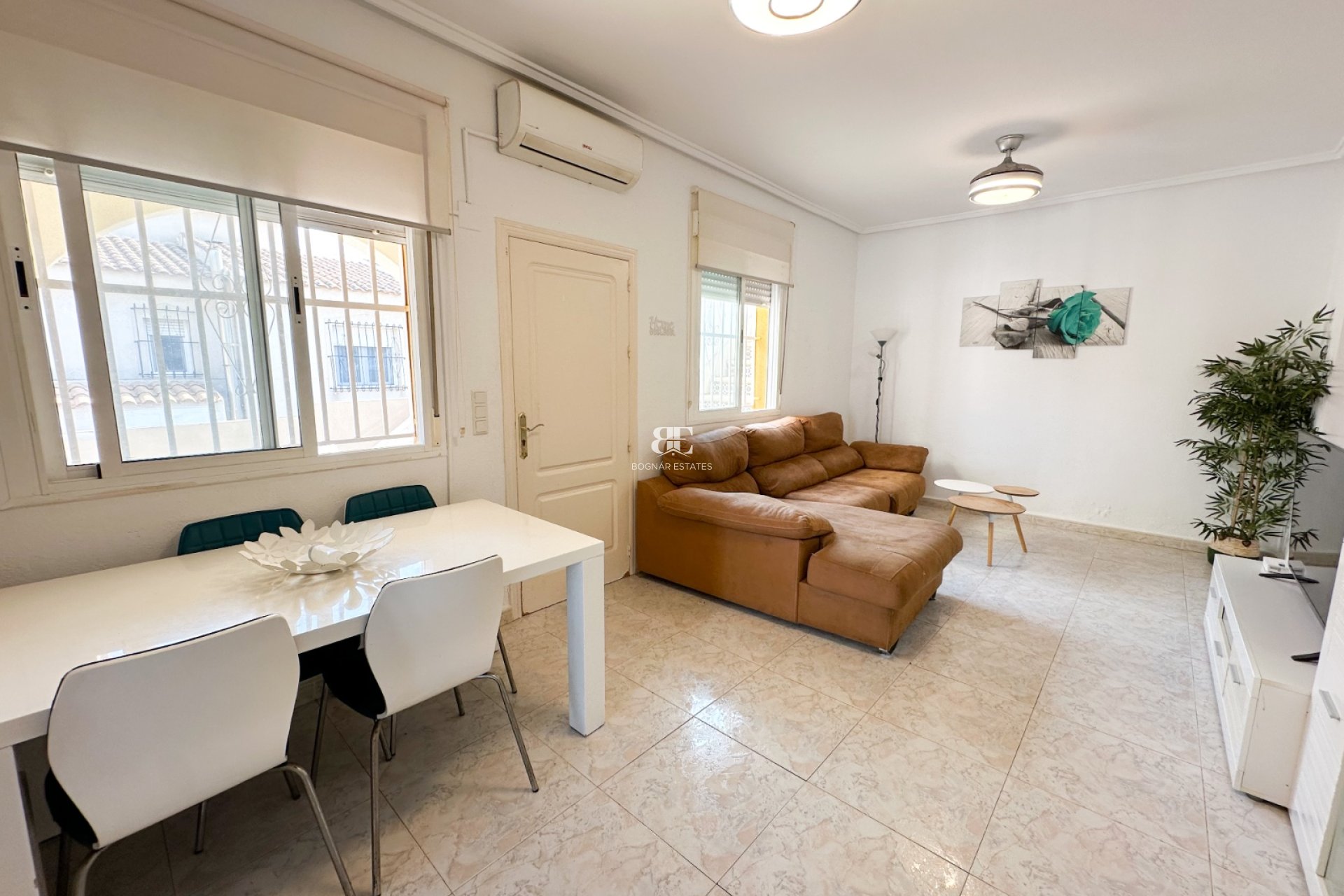 Resale - Villa -
Rojales - Ciudad Quesada