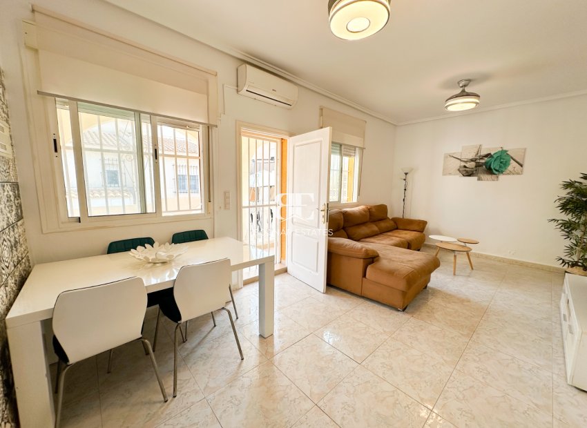 Resale - Villa -
Rojales - Ciudad Quesada