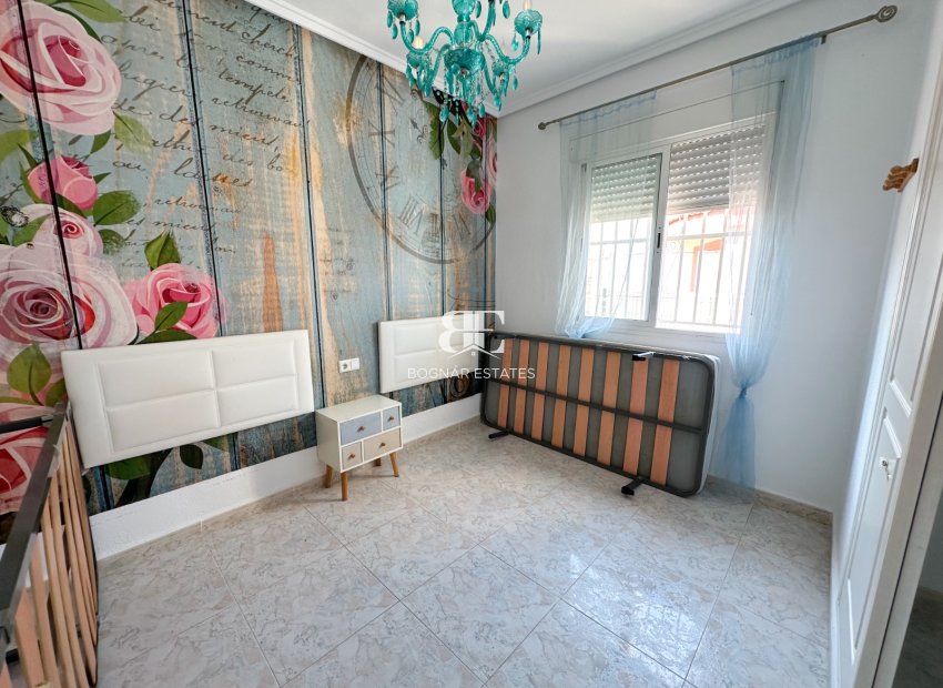 Resale - Villa -
Rojales - Ciudad Quesada