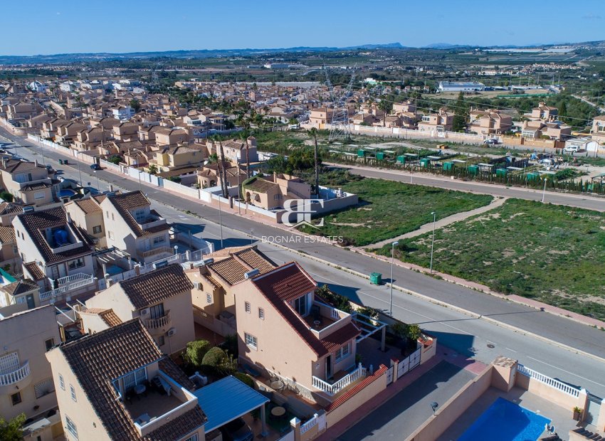 Resale - Villa -
Rojales - Pueblo