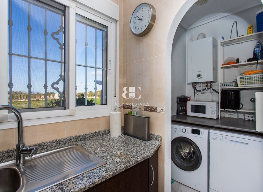 Resale - Villa -
Rojales - Pueblo