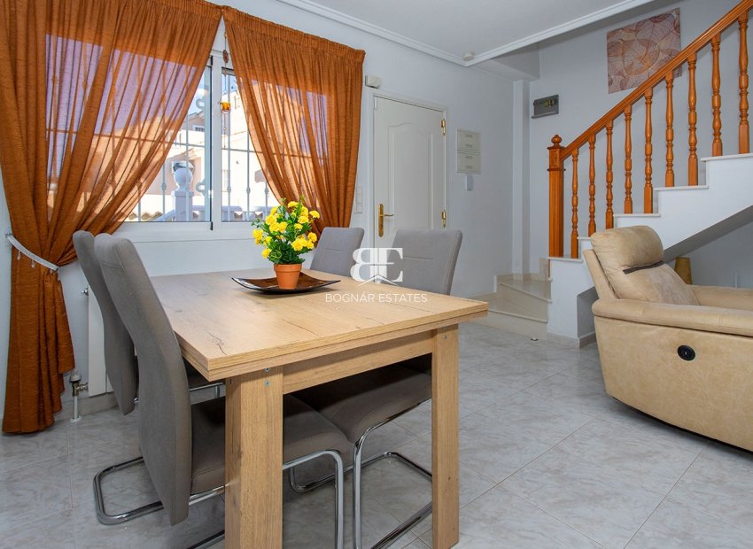 Resale - Villa -
Rojales - Pueblo