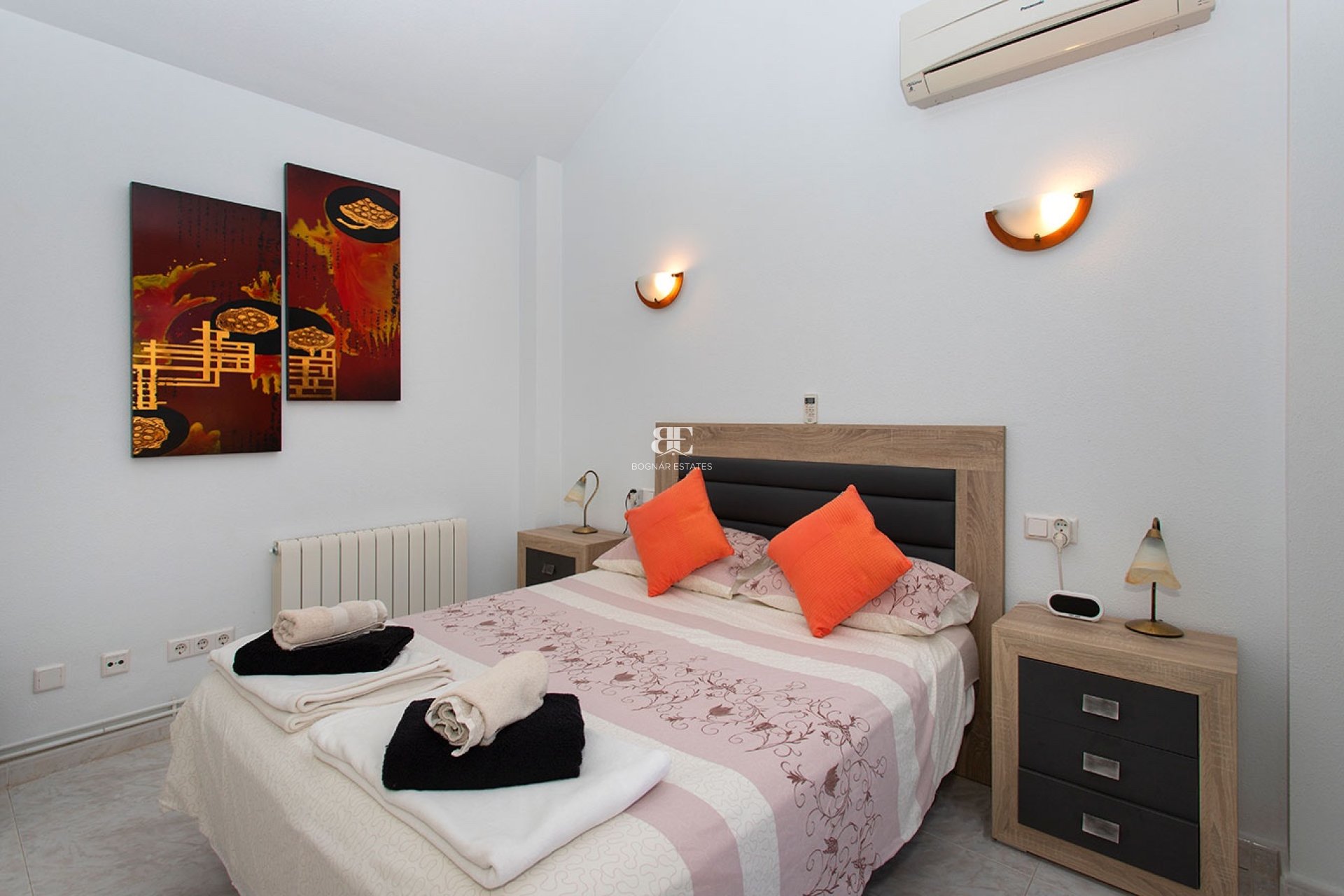 Resale - Villa -
Rojales - Pueblo