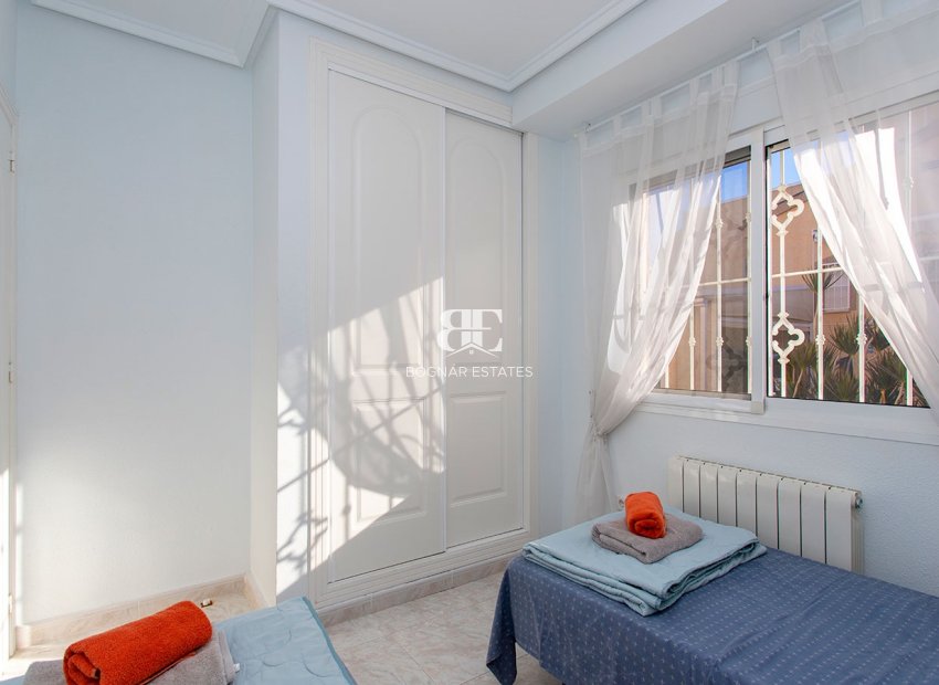 Resale - Villa -
Rojales - Pueblo