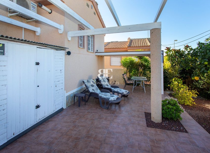 Resale - Villa -
Rojales - Pueblo