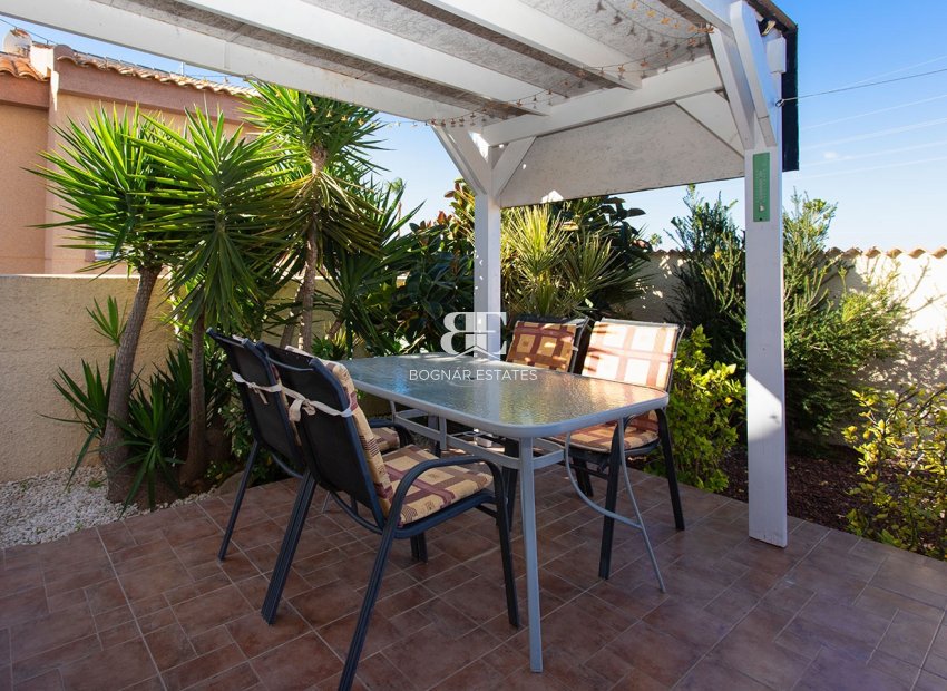 Resale - Villa -
Rojales - Pueblo