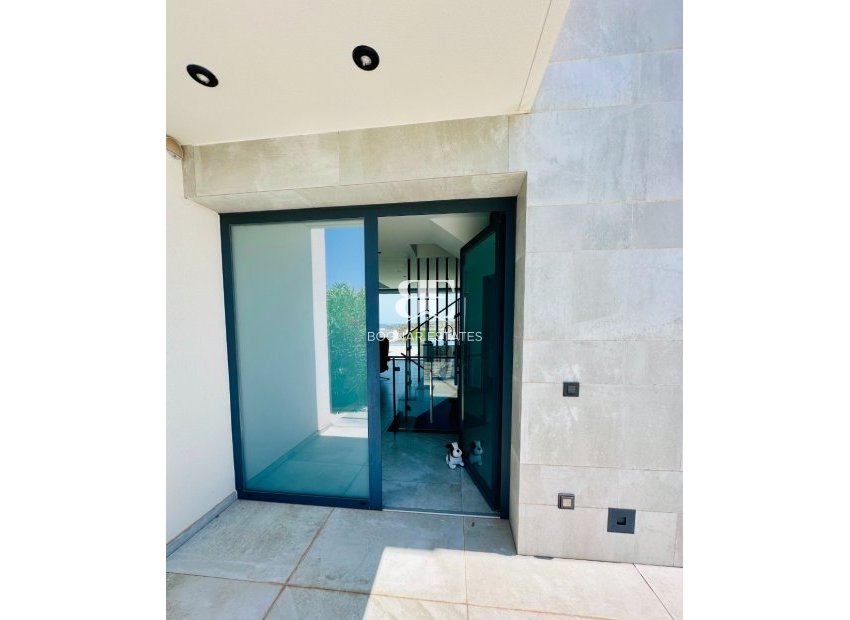 Resale - Villa -
Rojales