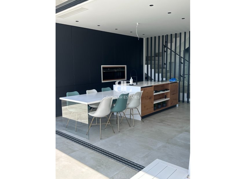 Resale - Villa -
Rojales