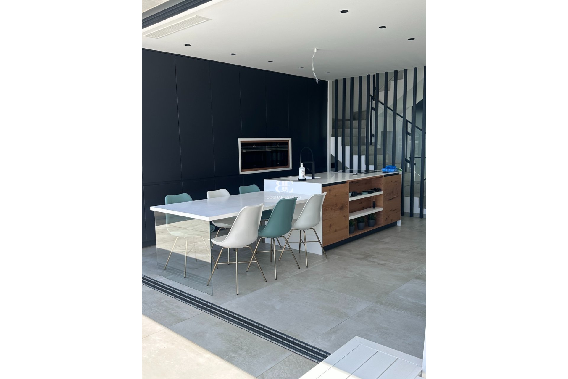 Resale - Villa -
Rojales