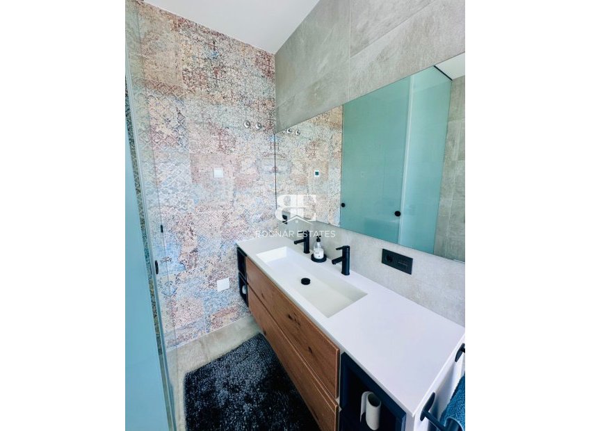Resale - Villa -
Rojales