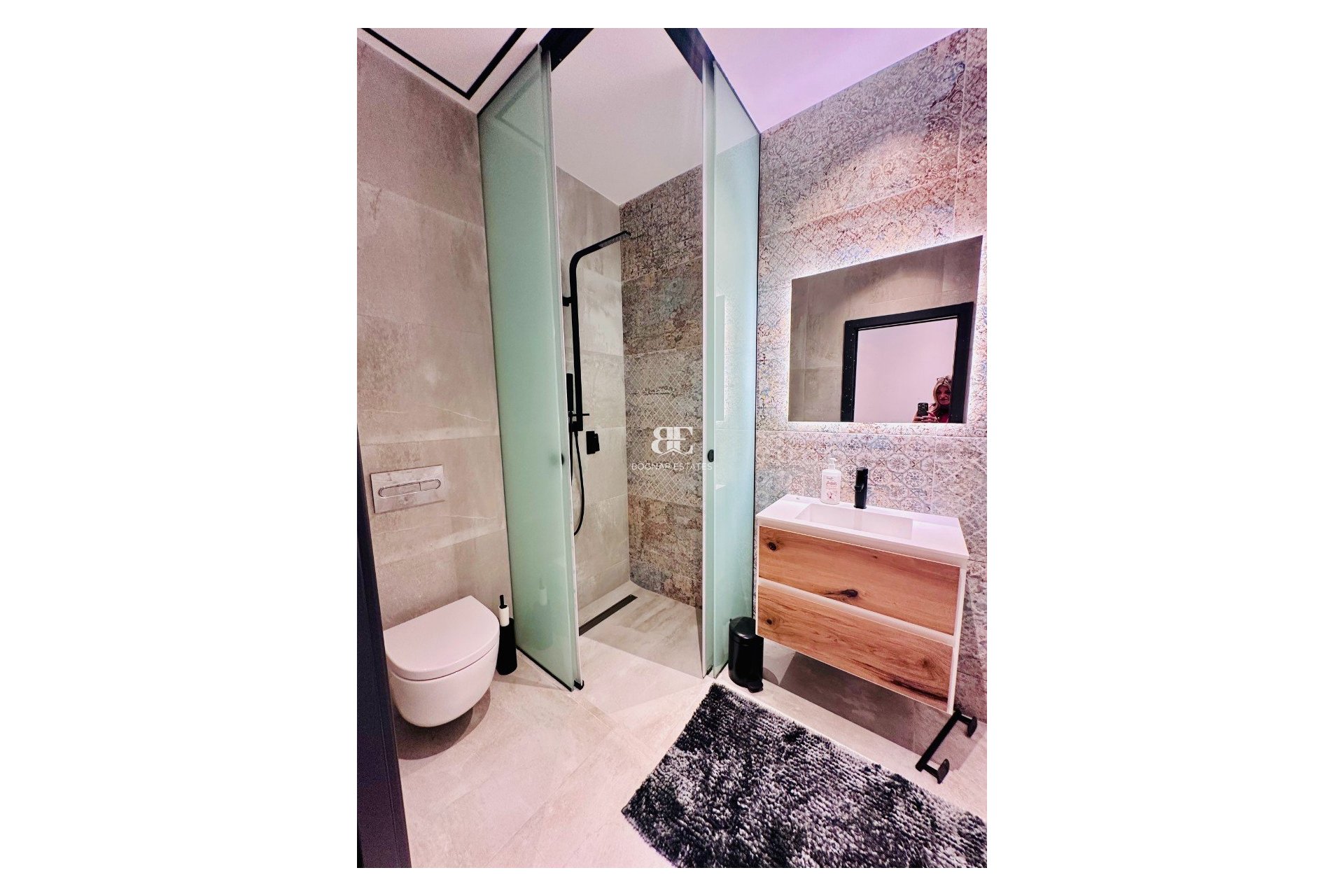 Resale - Villa -
Rojales