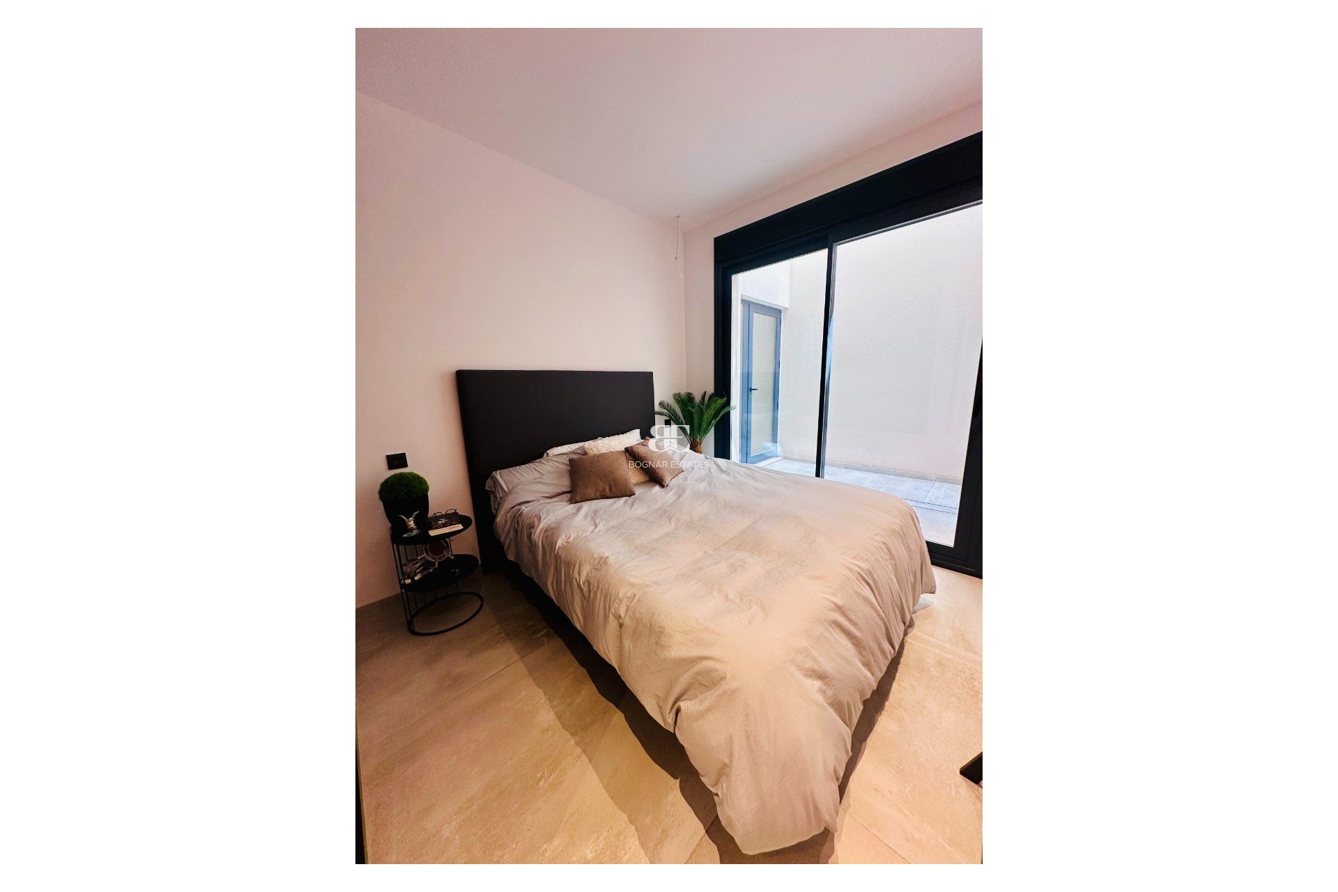 Resale - Villa -
Rojales