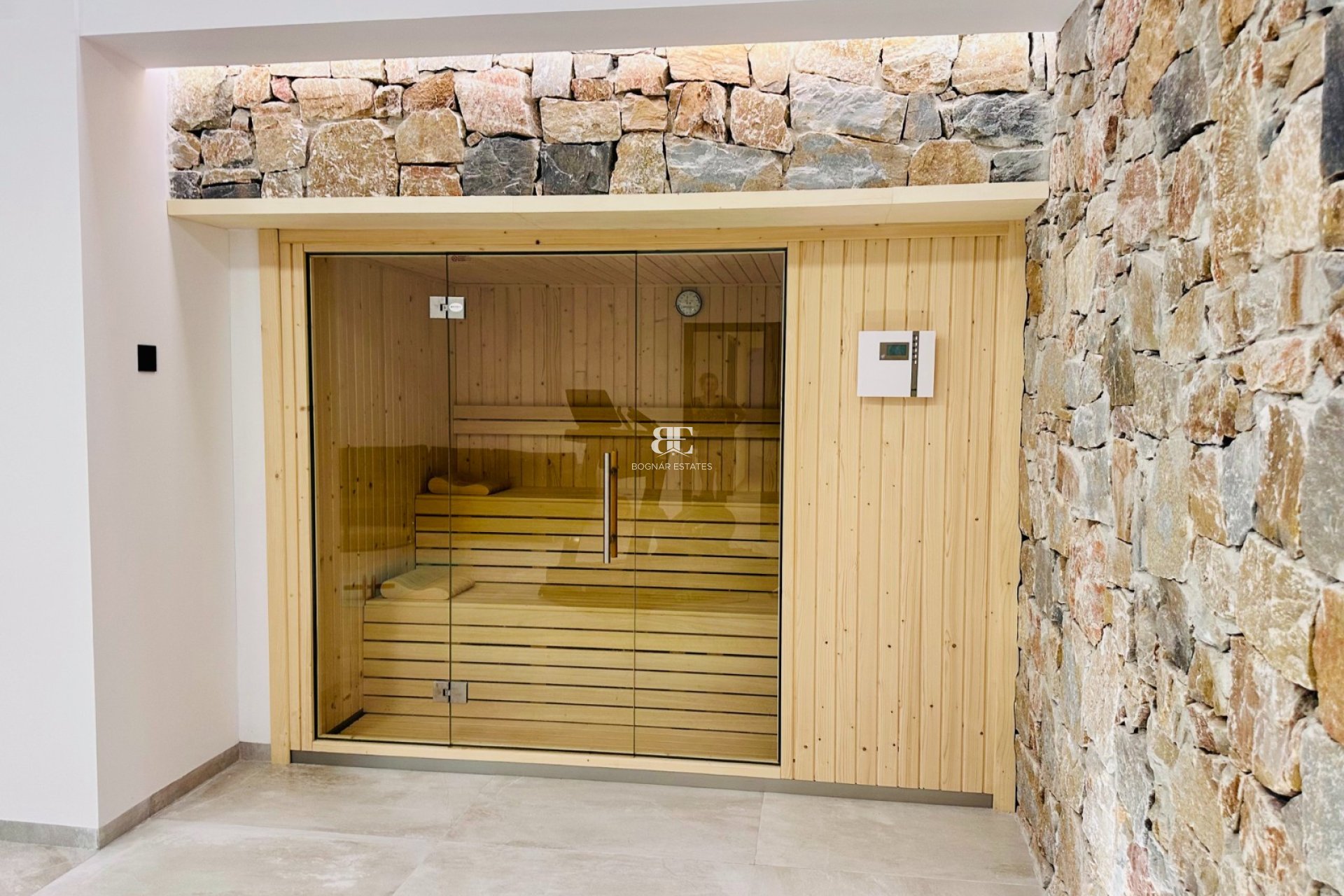 Resale - Villa -
Rojales