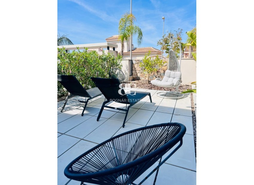 Resale - Villa -
Rojales