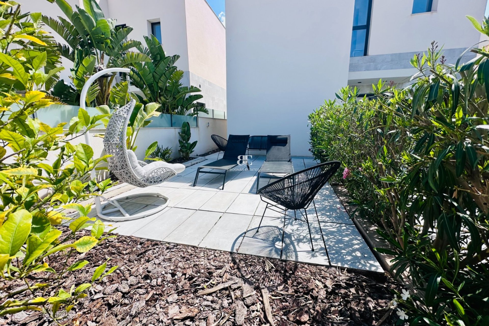 Resale - Villa -
Rojales