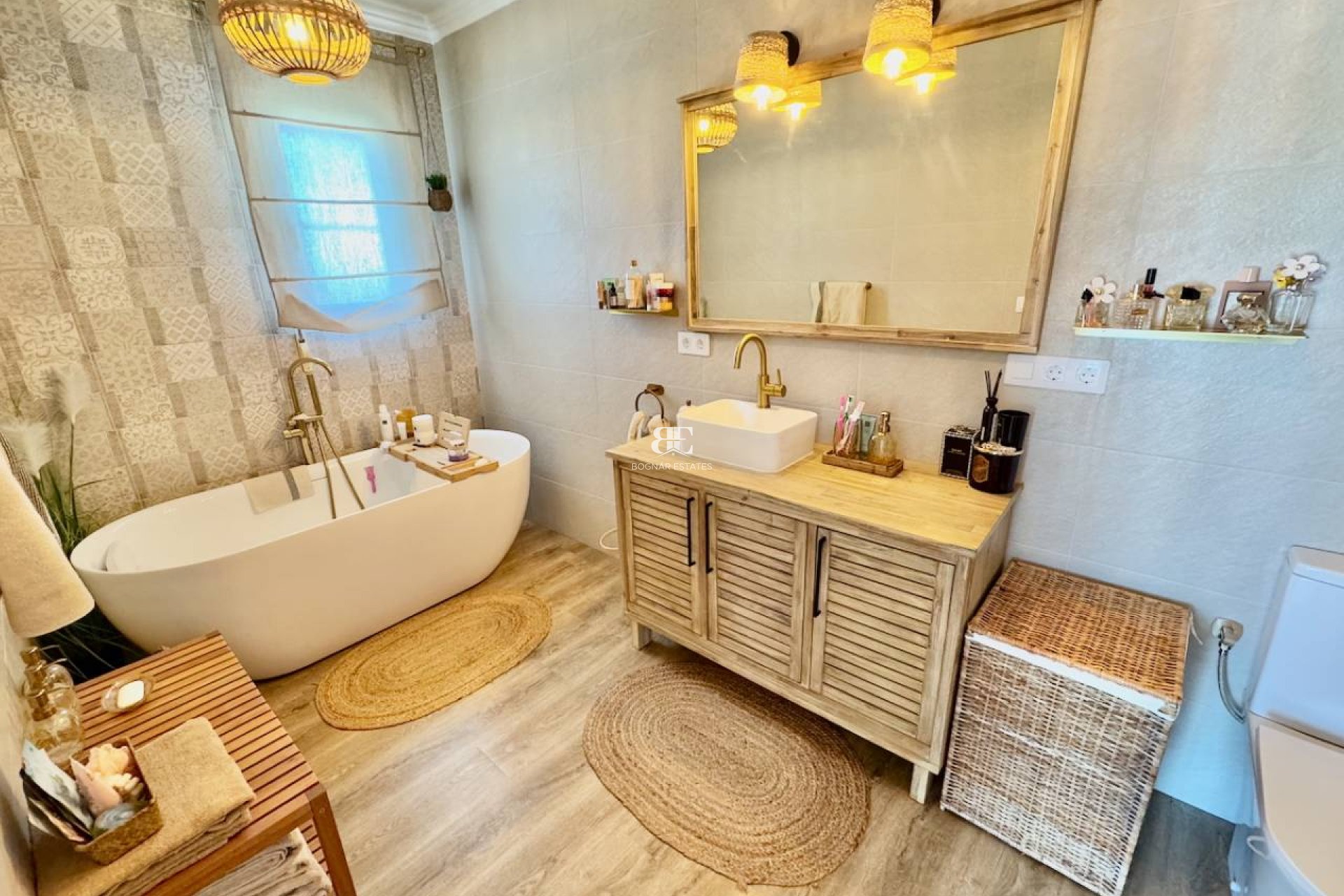 Resale - Villa -
Rojales