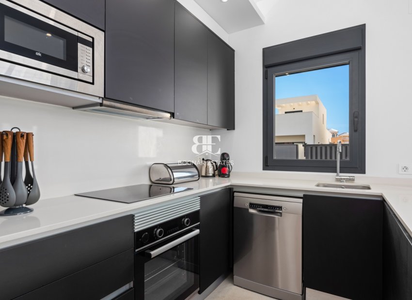 Resale - Villa -
San Fulgencio - La Marina