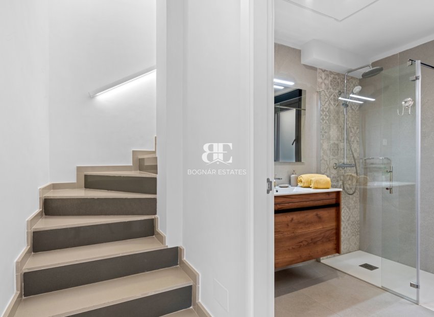 Resale - Villa -
San Fulgencio - La Marina