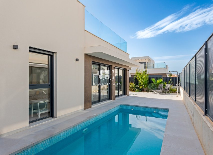 Resale - Villa -
San Fulgencio - La Marina