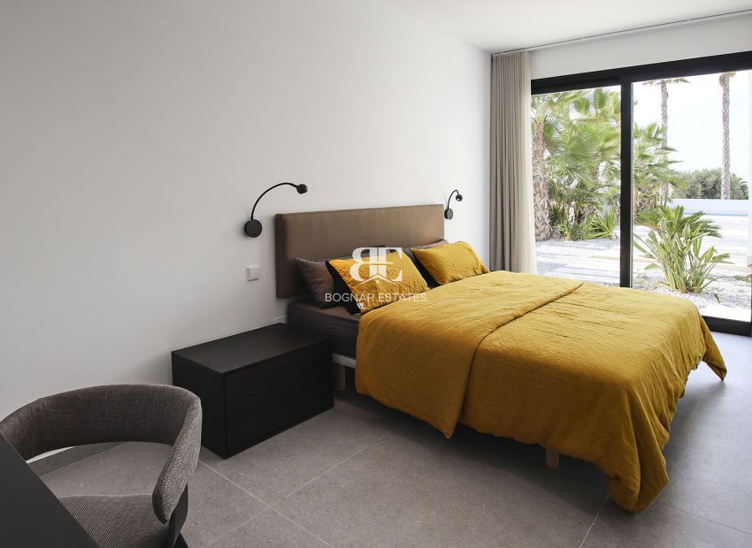Resale - Villa -
San Fulgencio - La Marina