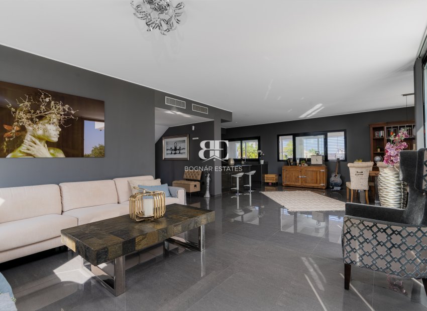 Resale - Villa -
San Fulgencio - La Marina