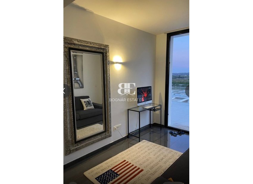 Resale - Villa -
San Fulgencio - La Marina