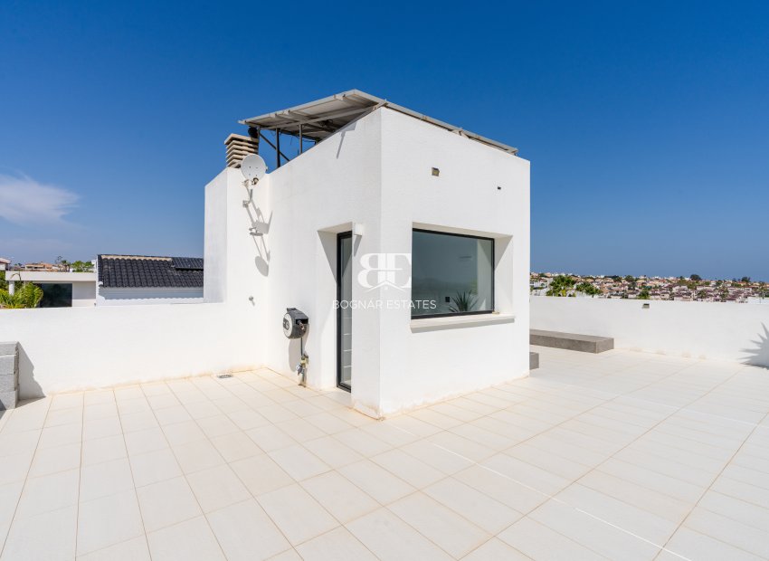 Resale - Villa -
San Fulgencio - La Marina