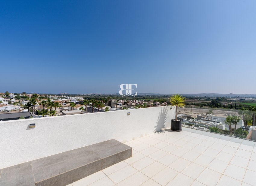 Resale - Villa -
San Fulgencio - La Marina