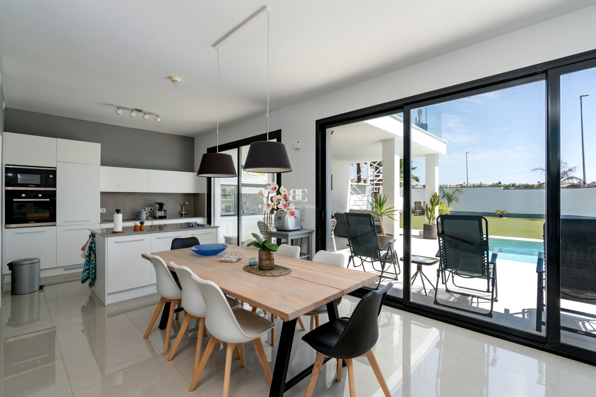 Resale - Villa -
San Fulgencio - La Marina