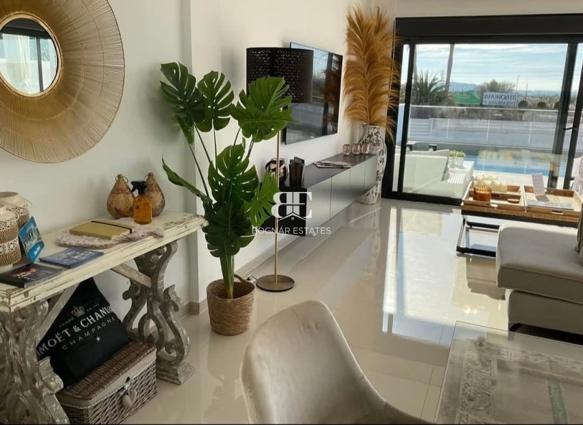 Resale - Villa -
San Fulgencio - Urbanización La Marina
