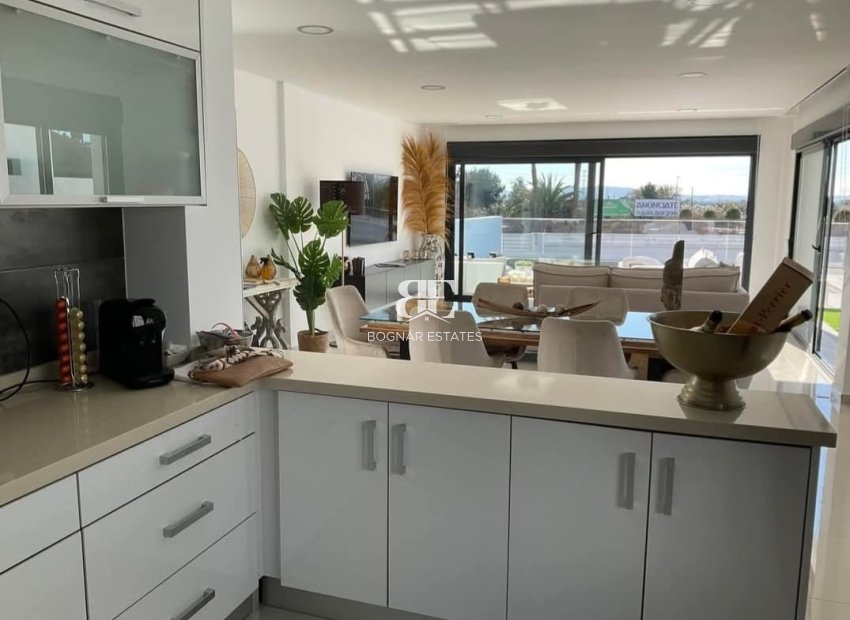 Resale - Villa -
San Fulgencio - Urbanización La Marina