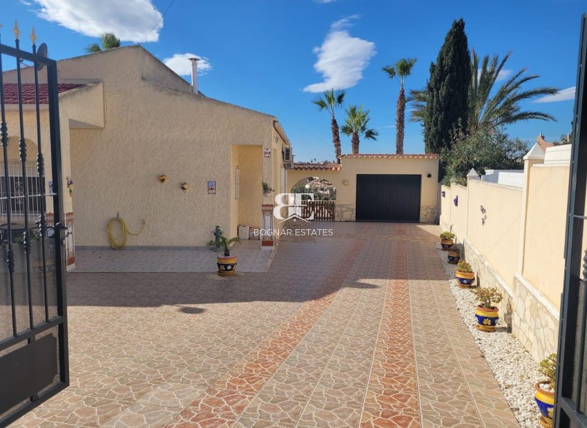 Resale - Villa -
San Fulgencio - Urbanización La Marina