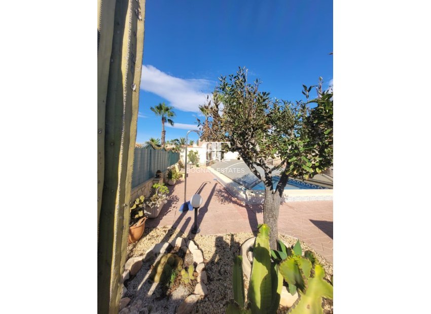 Resale - Villa -
San Fulgencio - Urbanización La Marina