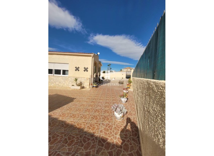 Resale - Villa -
San Fulgencio - Urbanización La Marina