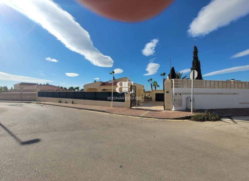 Resale - Villa -
San Fulgencio - Urbanización La Marina