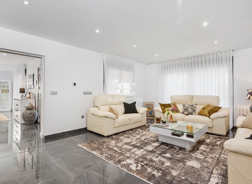 Resale - Villa -
San Juan - Frank Espinós