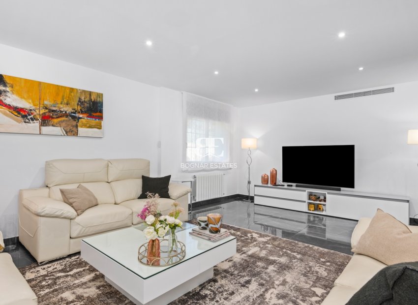 Resale - Villa -
San Juan - Frank Espinós