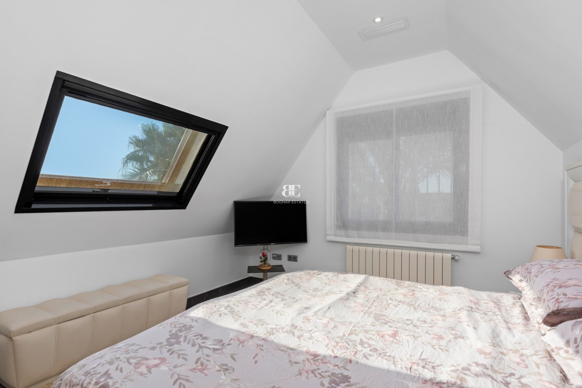 Resale - Villa -
San Juan - Frank Espinós