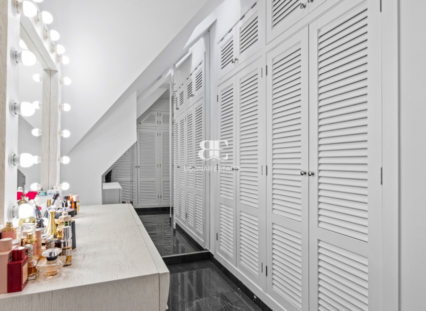 Resale - Villa -
San Juan - Frank Espinós