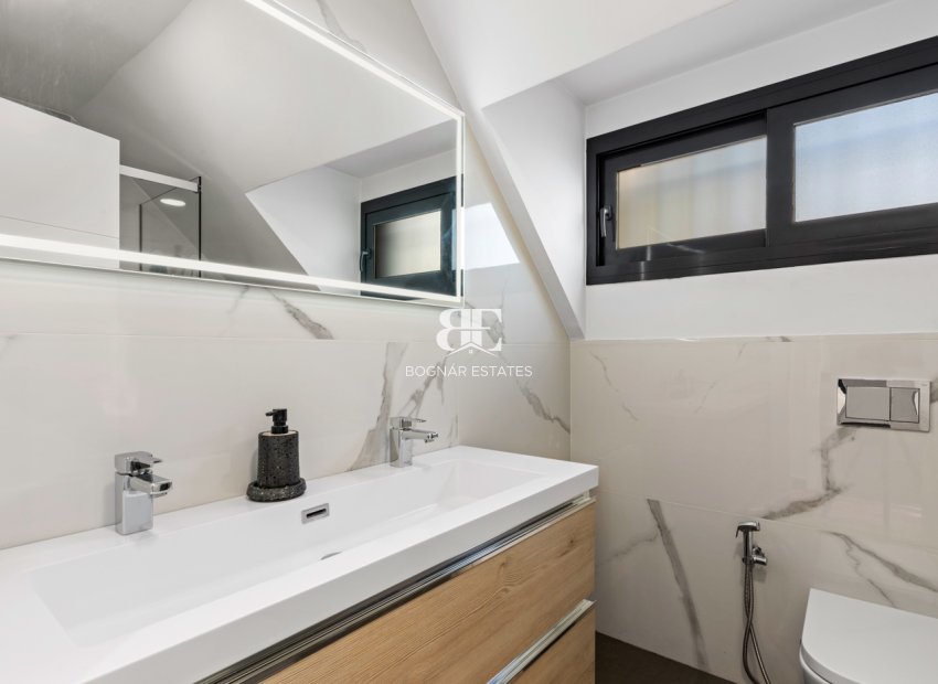 Resale - Villa -
San Juan - Frank Espinós