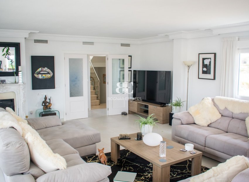 Resale - Villa -
San Miguel de Salinas - LO RUFETE