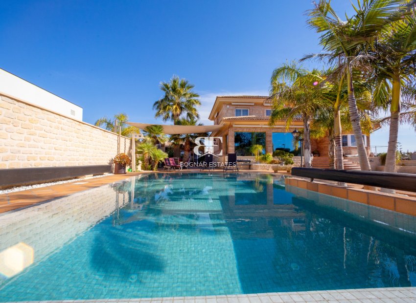 Resale - Villa -
San Vicente del Raspeig - Los Girasoles