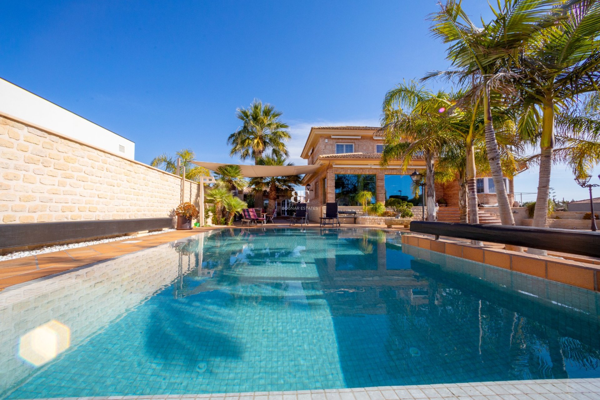 Resale - Villa -
San Vicente del Raspeig - Los Girasoles