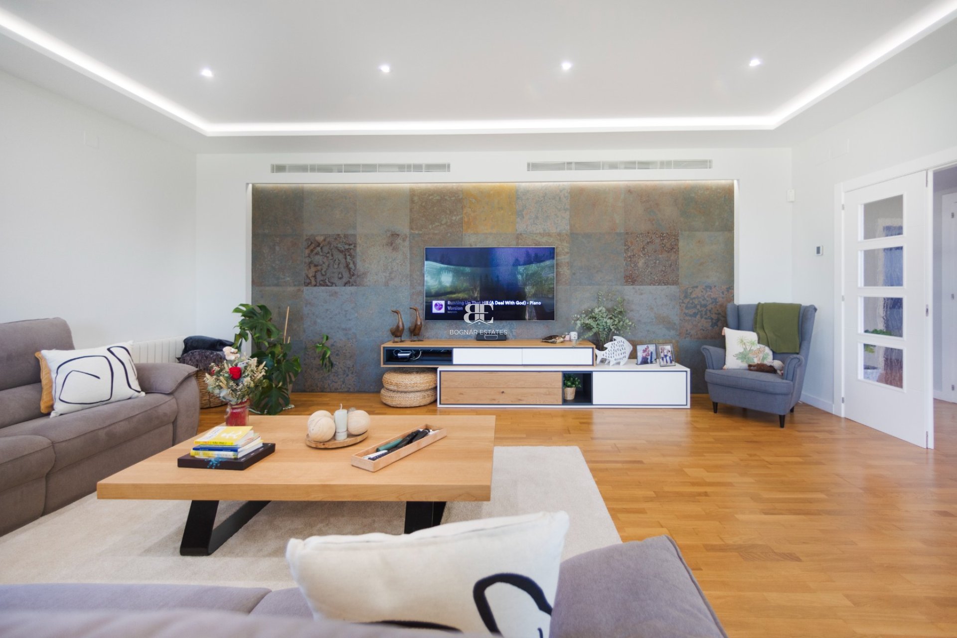 Resale - Villa -
San Vicente del Raspeig - Los Girasoles