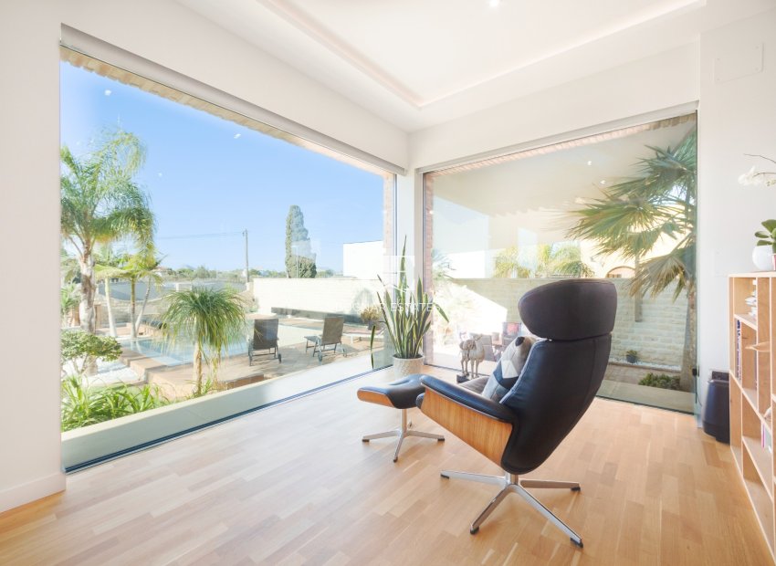 Resale - Villa -
San Vicente del Raspeig - Los Girasoles