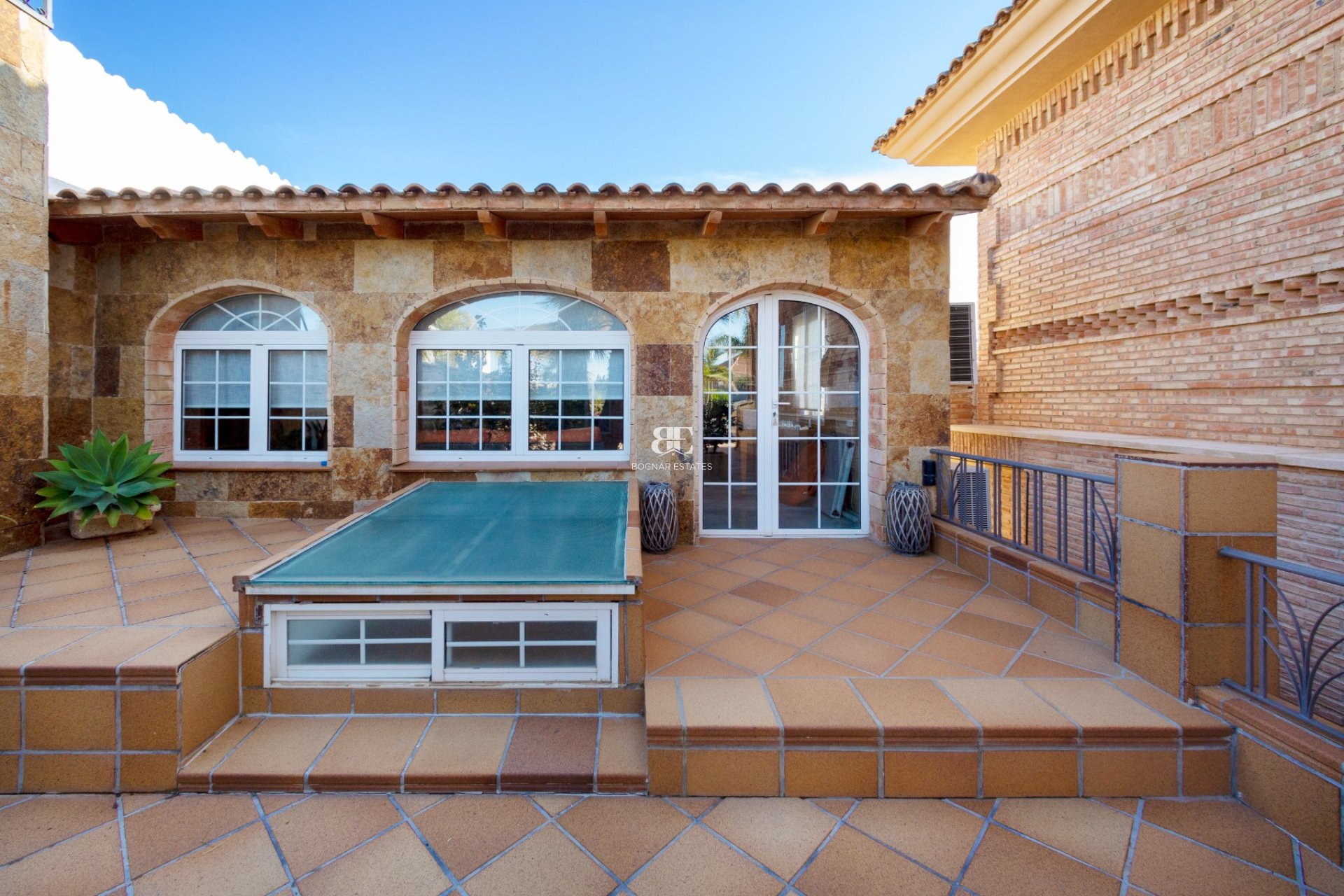 Resale - Villa -
San Vicente del Raspeig - Los Girasoles