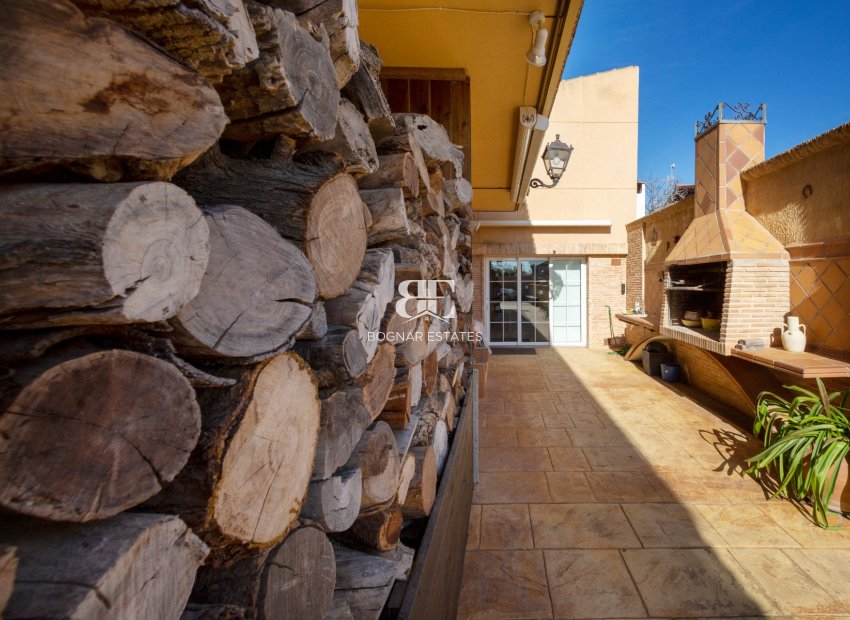 Resale - Villa -
San Vicente del Raspeig - Los Girasoles