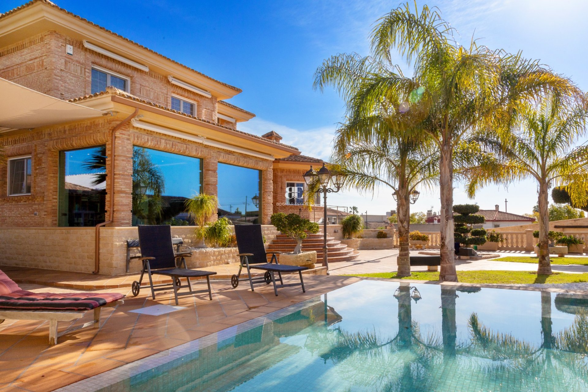 Resale - Villa -
San Vicente del Raspeig - Los Girasoles