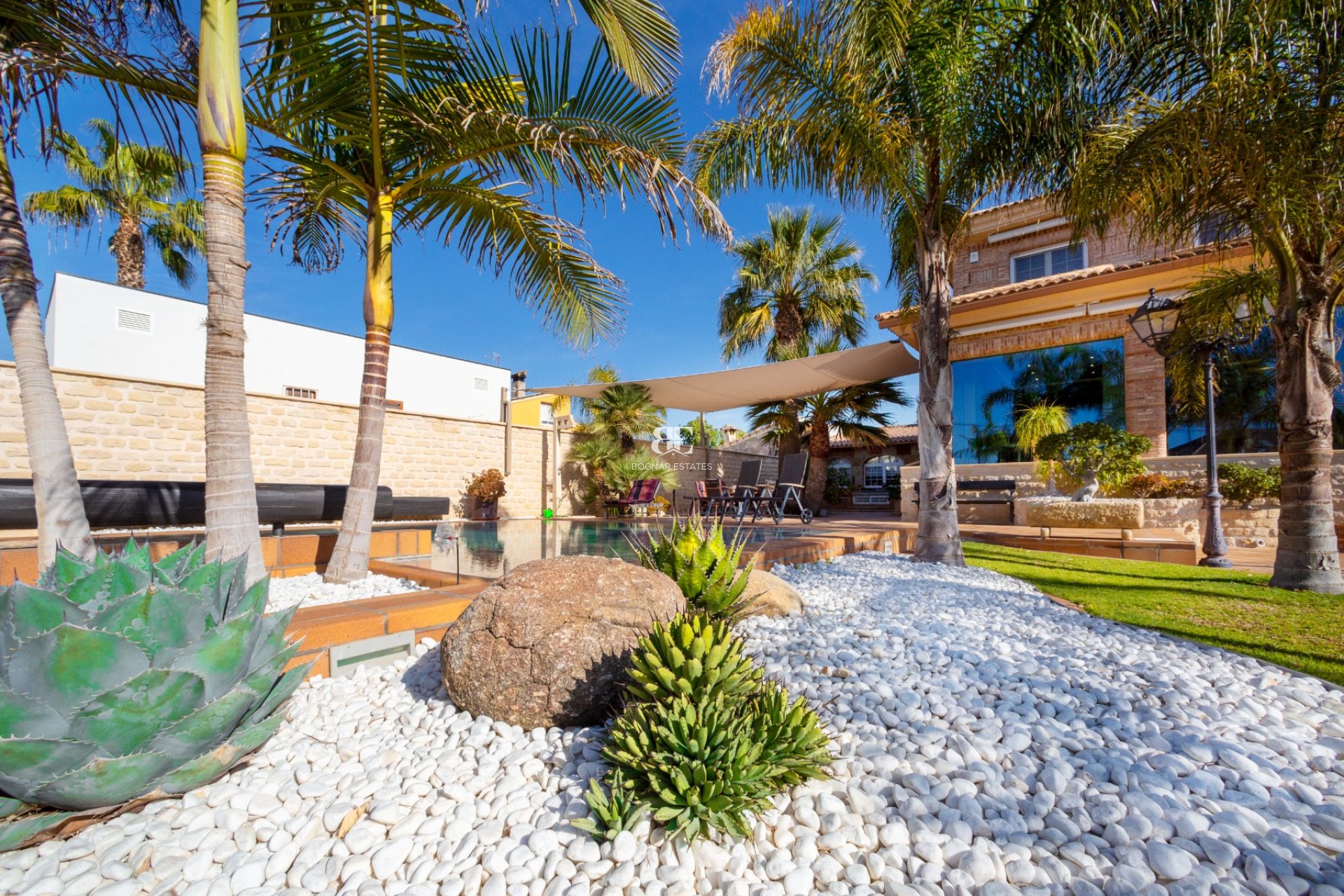 Resale - Villa -
San Vicente del Raspeig - Los Girasoles